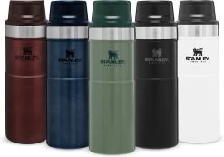 Stanley Trigger-Action Travel Mug 0.47L - Thermosfles - Hammertone Green 28 Stanley Trigger-Action Travel Mug 0.47L - Thermosfles - Hammertone Green -Brita Verkoop 1200x846