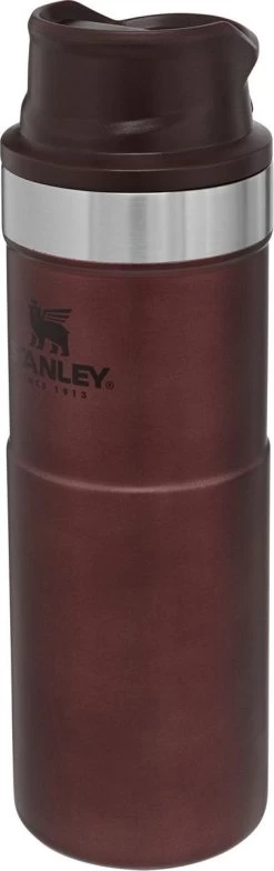 Stanley Trigger-Action Travel Mug 0.47L - Thermosfles - Wine 28 Stanley Trigger-Action Travel Mug 0.47L - Thermosfles - Wine -Brita Verkoop 378x1200 3
